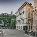 Karinatura