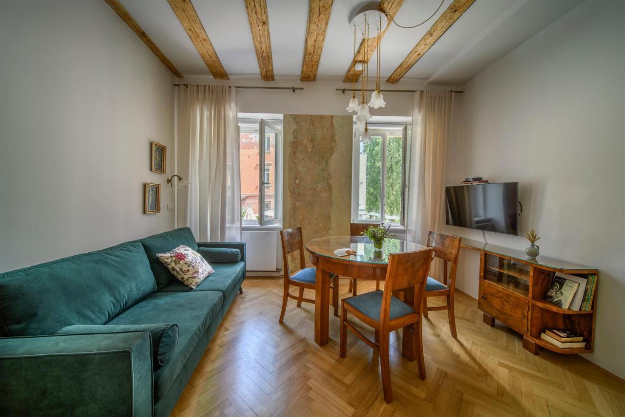 Karinatura Apartment